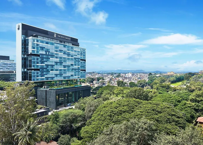 5 star hotel: The Ritz-Carlton, Pune